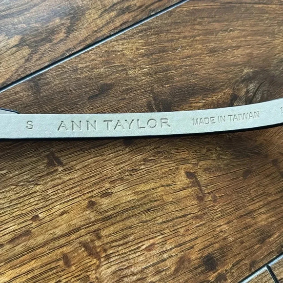 Ann Taylor mini Belt - Picture 3 of 4